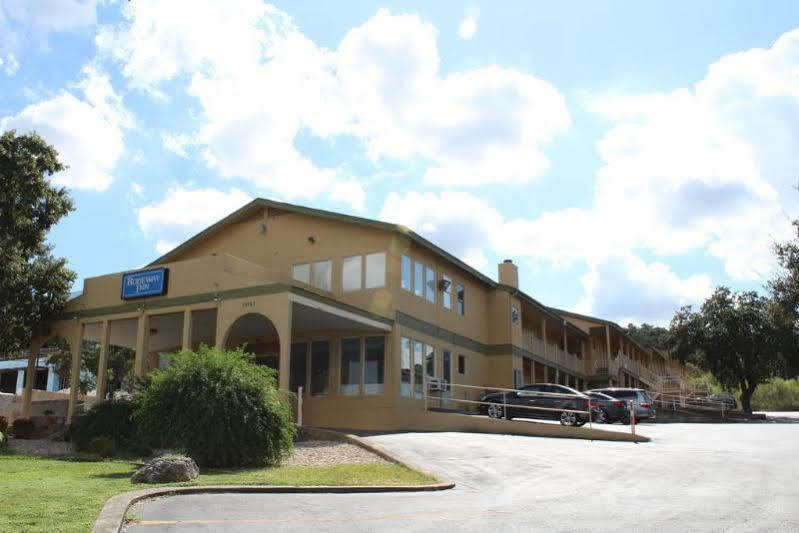 HillView Inn at Six Flags Fiesta San Antonio Exterior foto